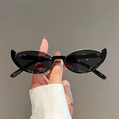 Women's flat sunglasses different colors